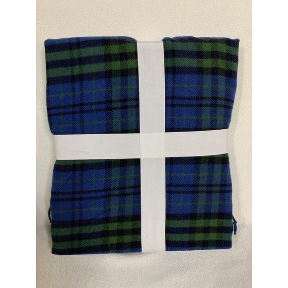 Christmas Throw 50in X 60in Blanket Providence Blue Cozy Warm Gift Wrapped Cold - Picture 2 of 6